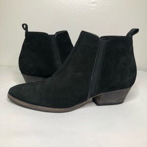 Aquatalia Women’s Suede Chelsea Boots Size 6.5